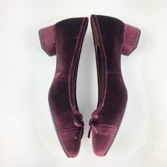 NEW Bandolino Xenica Velvet Block Heel Pum 8.5 - Picture 2 of 6